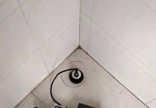 进贤卫生间漏水维修之 loft 夹层储藏室毗邻暗管渗水哪家好，推荐诚匠小爱修缮